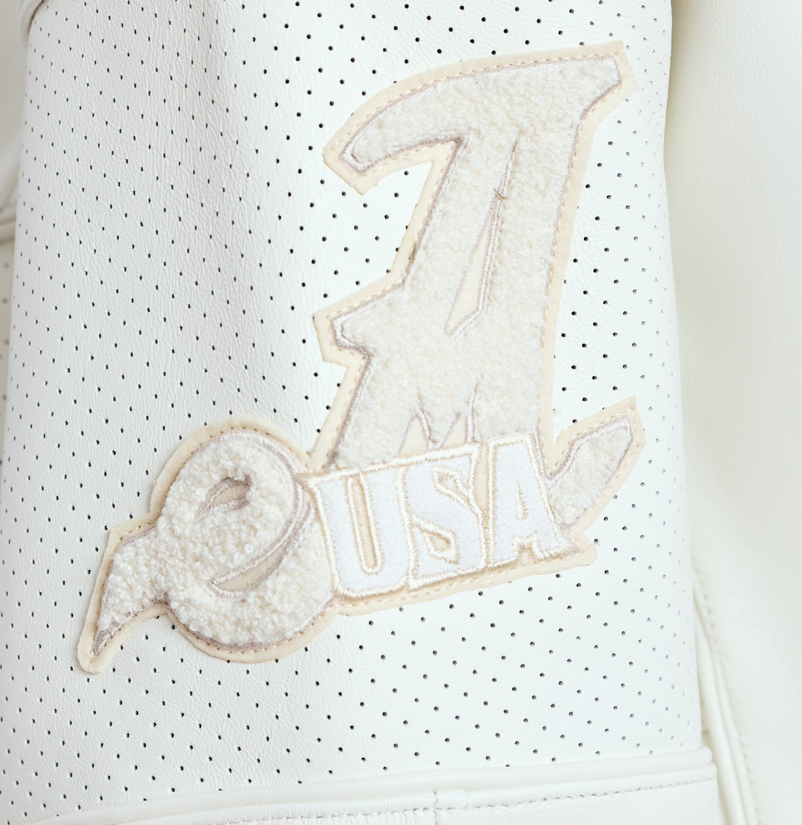 AVIREX B-2 SPIRIT ホワイトジャケット GOLD CLUB JACKET – Avirex