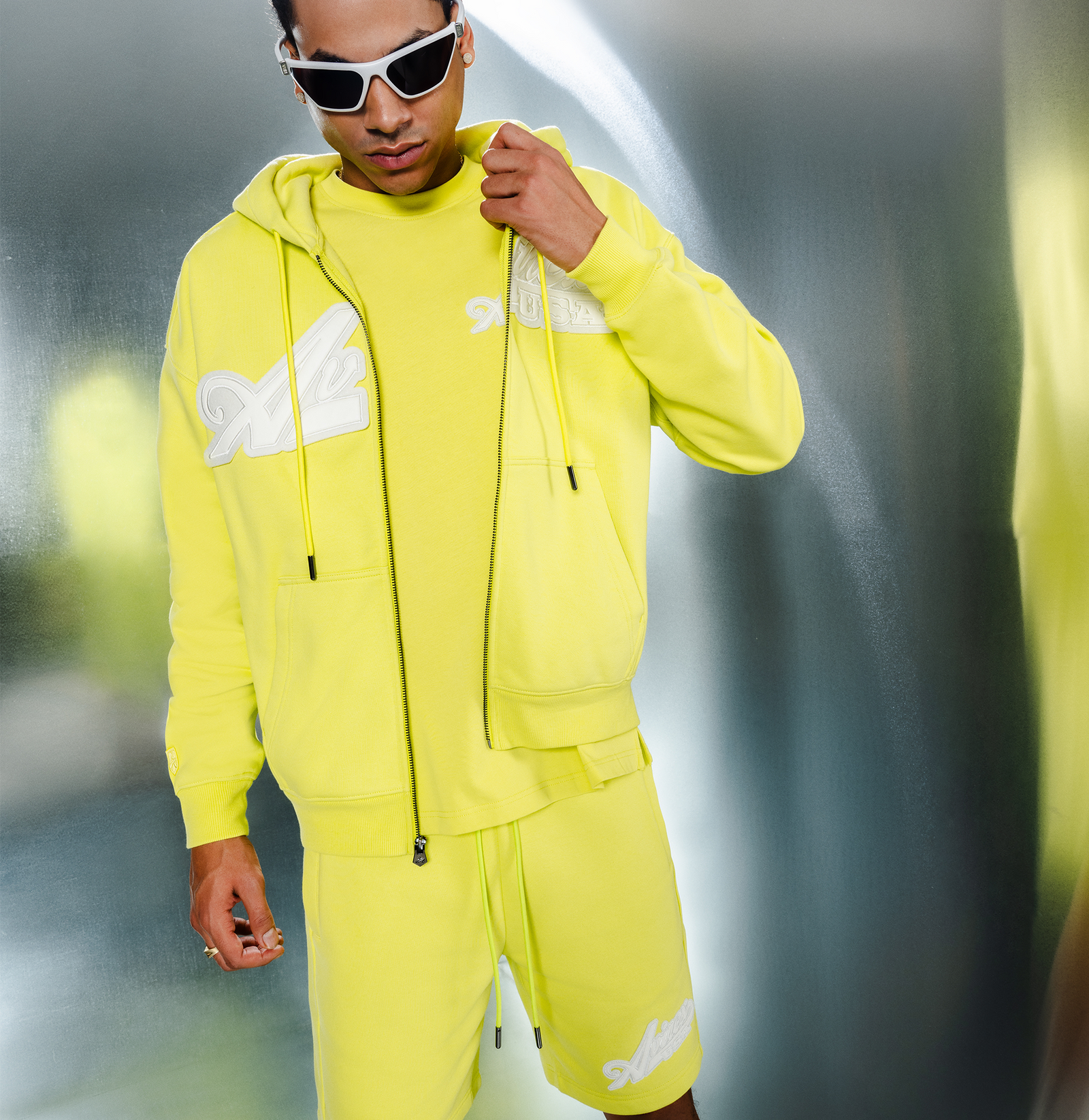 SCRIPT HOODIE – Avirex