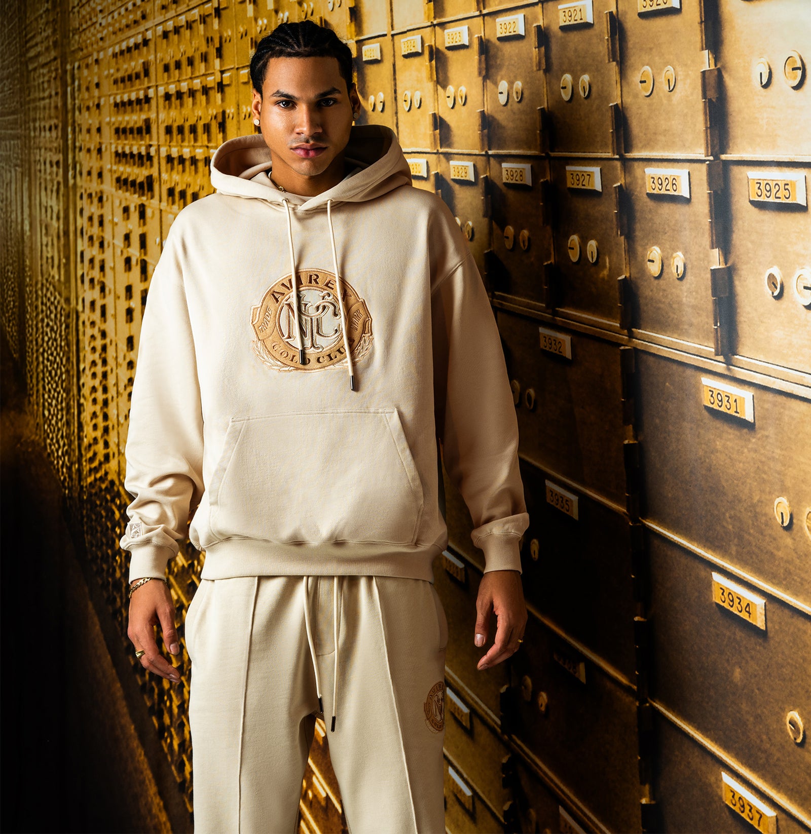 【AVIREX】ゴールドクラブフーディー GOLD CLUB HOODIE – Avirex